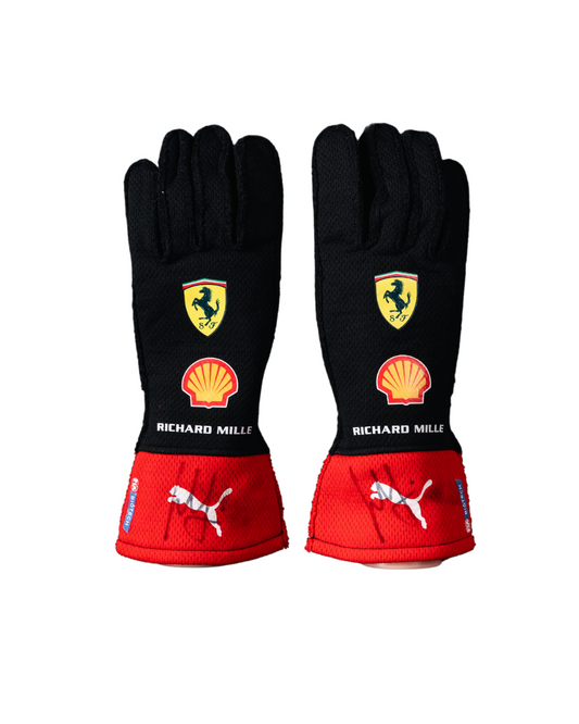 F1 Carlos Sainz  2023 race gloves